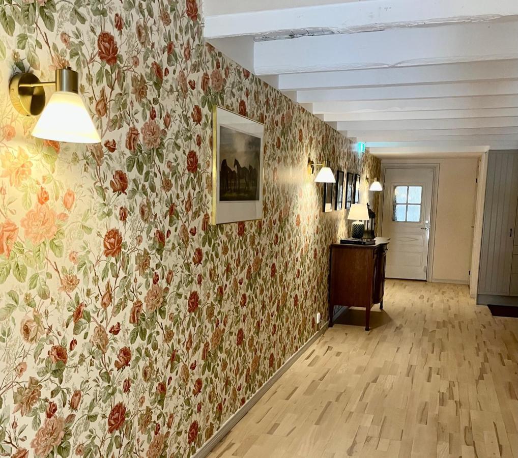 Rekasta Bed & Breakfast Enköping エクステリア 写真